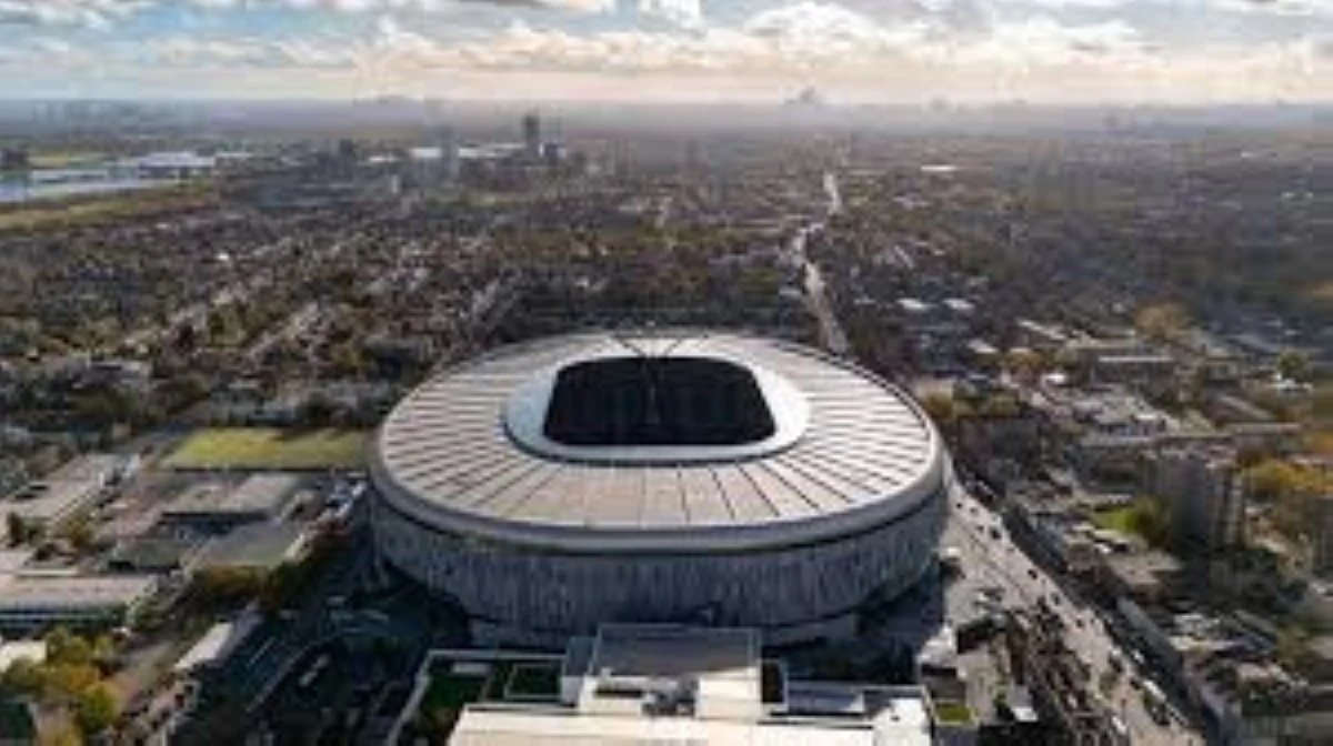 تسليم أعمدة سقف ملعب 